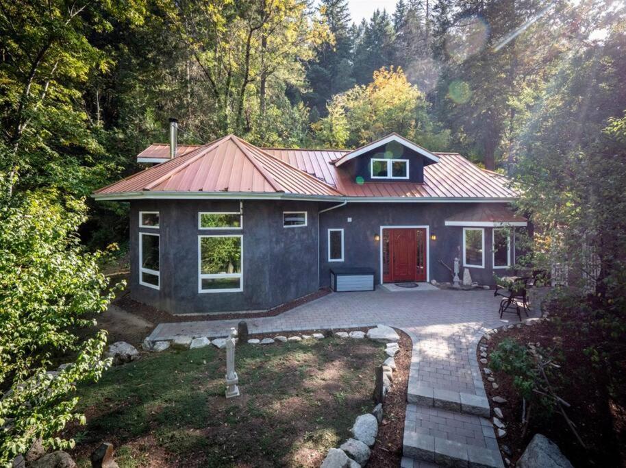 Willa European Style Straw Bale Retreat Ashland Zewnętrze zdjęcie